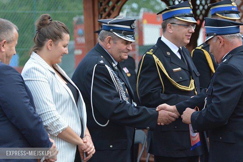 Przekazanie sztandaru strażakom z OSP Głoska