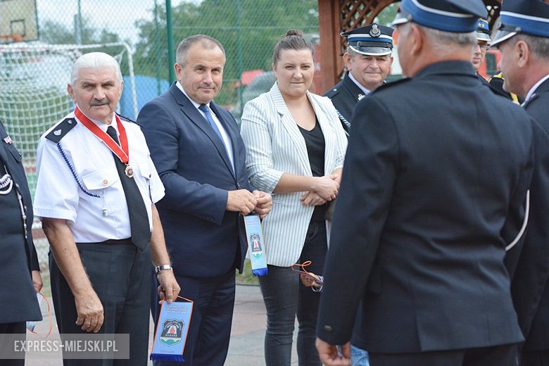 Przekazanie sztandaru strażakom z OSP Głoska