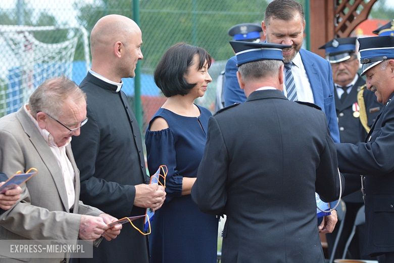 Przekazanie sztandaru strażakom z OSP Głoska