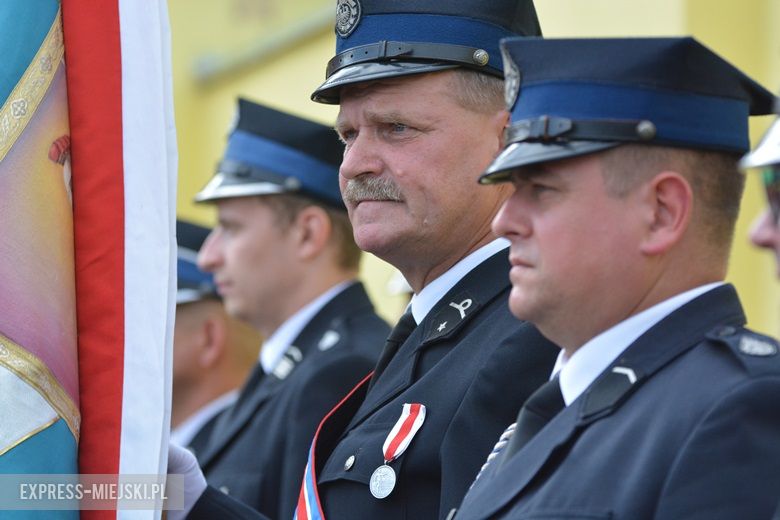 Przekazanie sztandaru strażakom z OSP Głoska