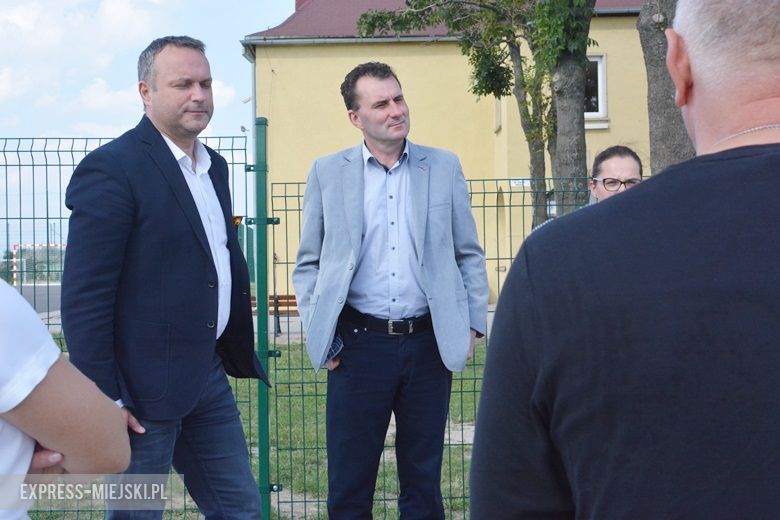 Wizytacja komisji w Rakoszycach