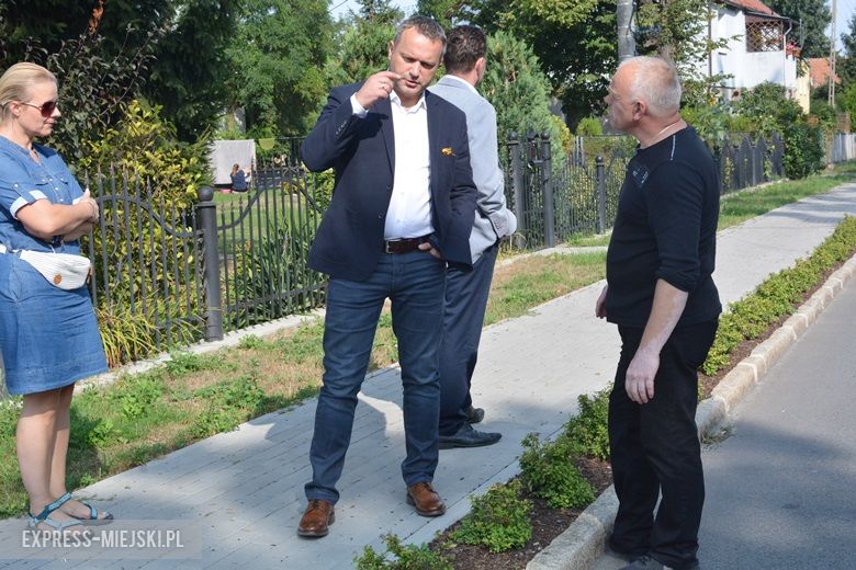 Wizytacja komisji w Rakoszycach