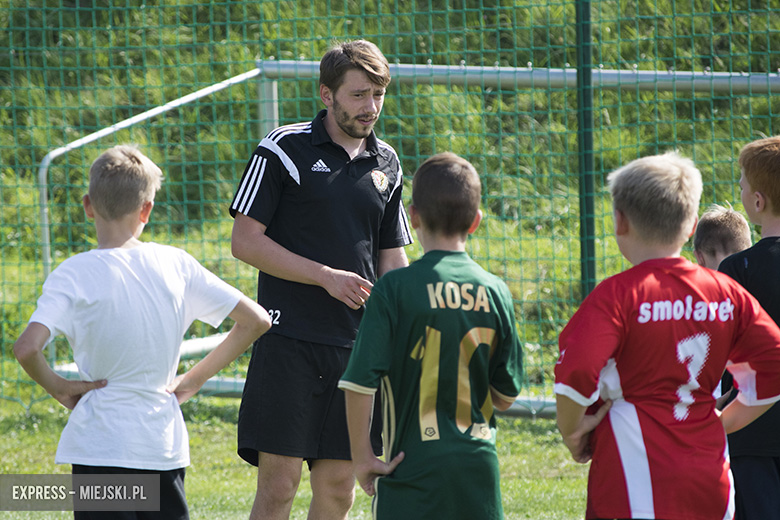 Trening dzieci z gminy Miękinia z trenerami i piłkarzami Śląska Wrocław