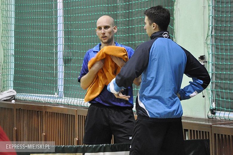 Piątkowy mecz tenisa w Ciechowie