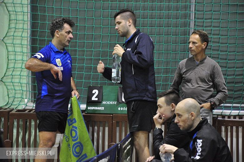 Piątkowy mecz tenisa w Ciechowie