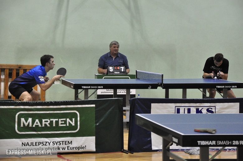 Piątkowy mecz tenisa w Ciechowie