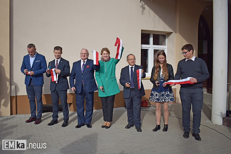 Uroczystości nadania imienia malczyckiej szkole