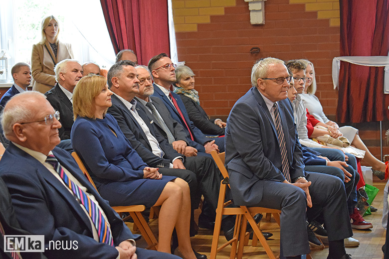 Uroczystości nadania imienia malczyckiej szkole