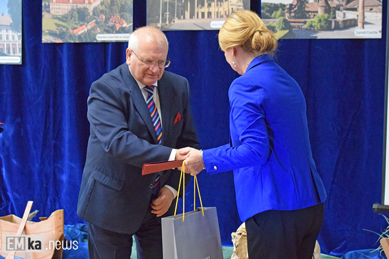 Uroczystości nadania imienia malczyckiej szkole