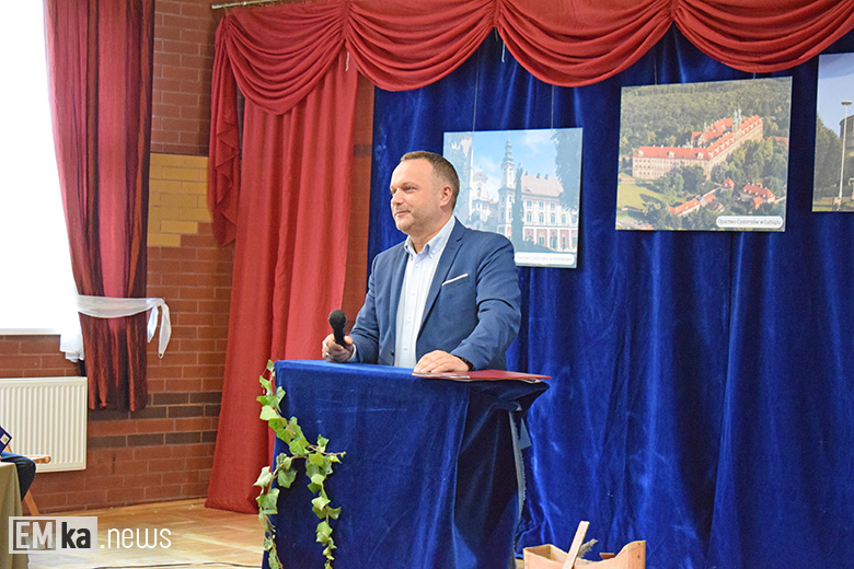 Uroczystości nadania imienia malczyckiej szkole