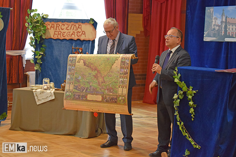 Uroczystości nadania imienia malczyckiej szkole