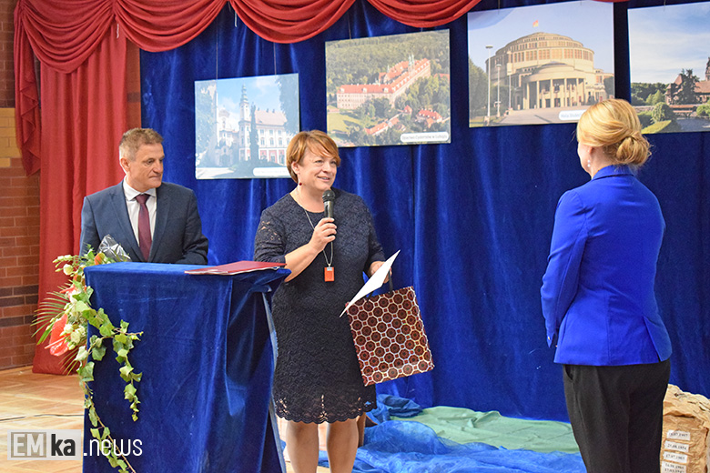 Uroczystości nadania imienia malczyckiej szkole