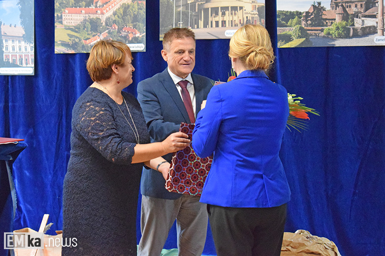 Uroczystości nadania imienia malczyckiej szkole