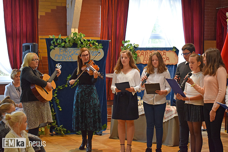 Uroczystości nadania imienia malczyckiej szkole