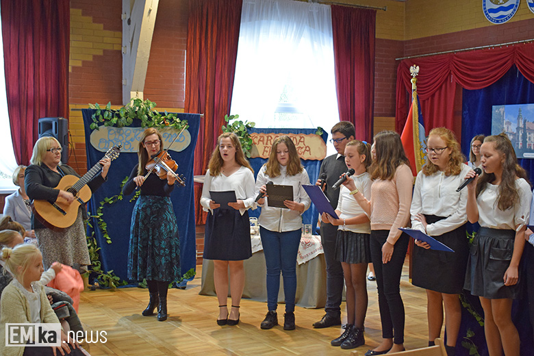 Uroczystości nadania imienia malczyckiej szkole