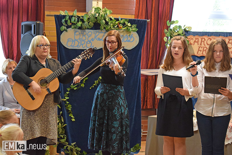 Uroczystości nadania imienia malczyckiej szkole