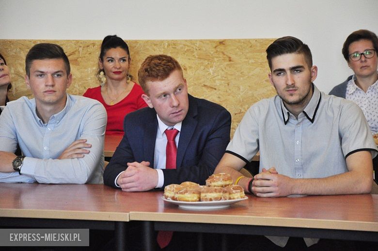 Wręczenie stypendiów w starostwie powiatowym