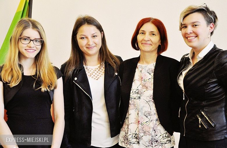 Wręczenie stypendiów w starostwie powiatowym