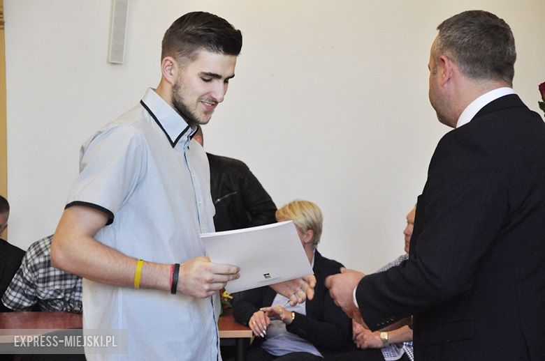Wręczenie stypendiów w starostwie powiatowym