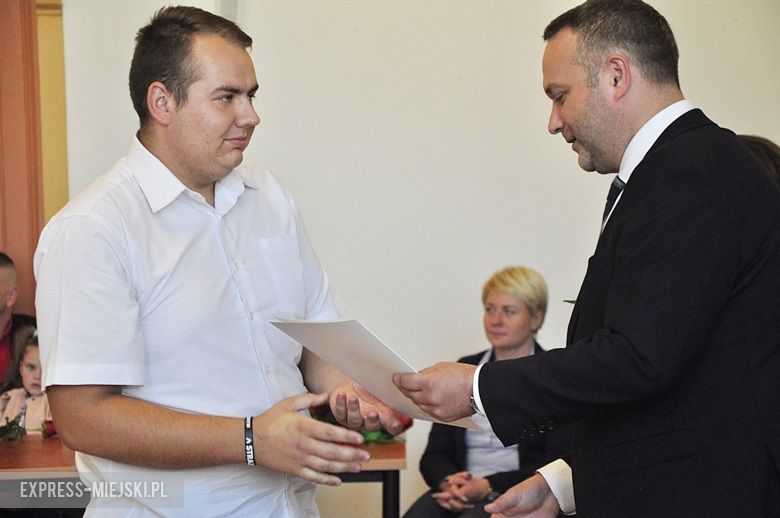 Wręczenie stypendiów w starostwie powiatowym