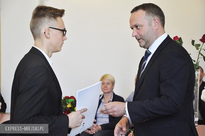 Wręczenie stypendiów w starostwie powiatowym