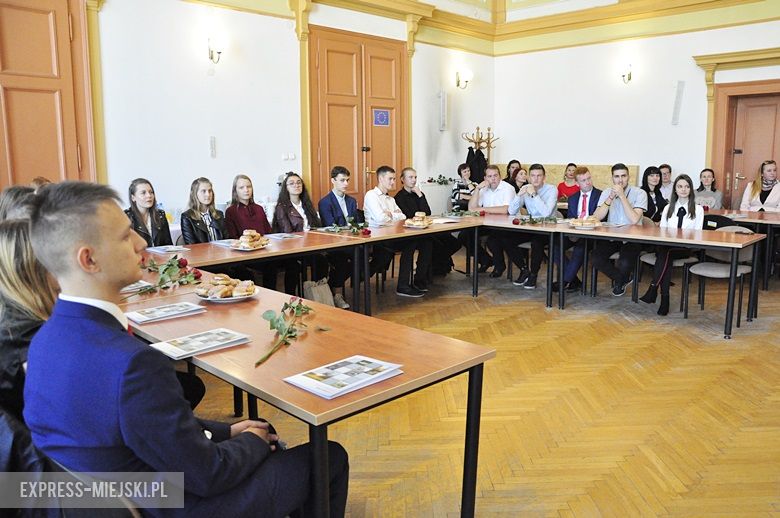 Wręczenie stypendiów w starostwie powiatowym