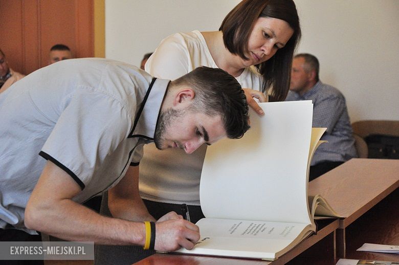 Wręczenie stypendiów w starostwie powiatowym