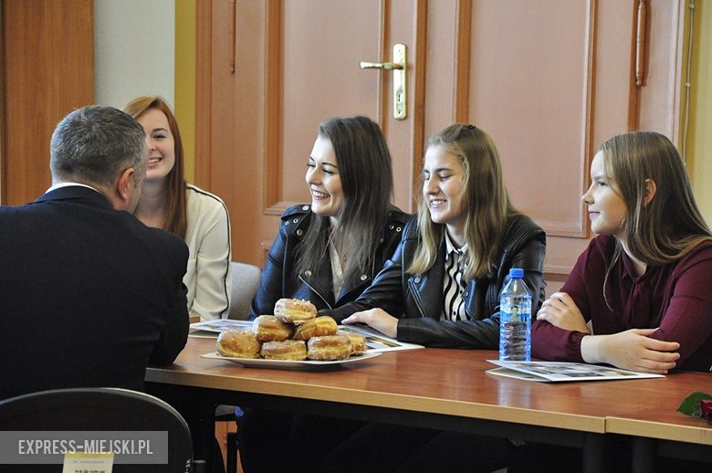 Wręczenie stypendiów w starostwie powiatowym