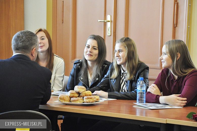 Wręczenie stypendiów w starostwie powiatowym