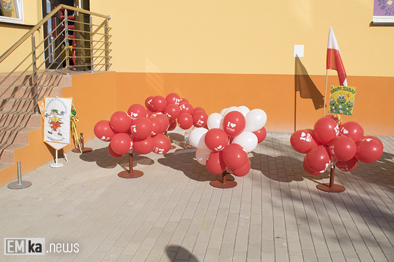 Dzieci z przedszkola uczciły biegiem setną rocznicę odzyskania niepodległości