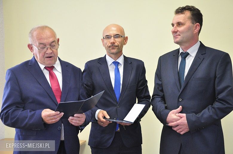 Sesja w Kostomłotach i podziękowanie dla radnych