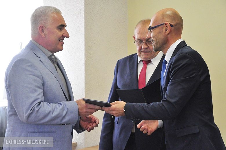 Sesja w Kostomłotach i podziękowanie dla radnych