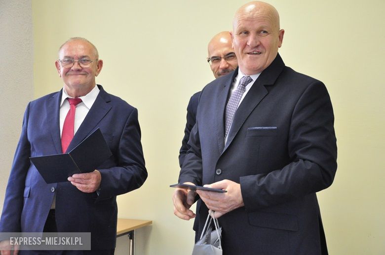 Sesja w Kostomłotach i podziękowanie dla radnych