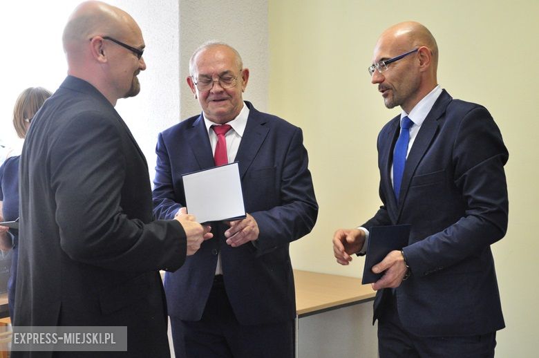 Sesja w Kostomłotach i podziękowanie dla radnych