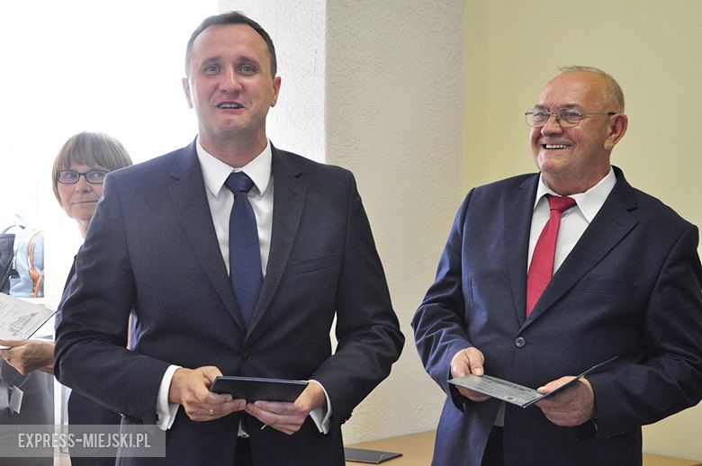 Sesja w Kostomłotach i podziękowanie dla radnych