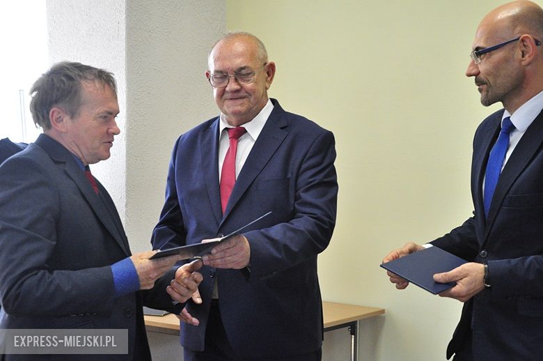 Sesja w Kostomłotach i podziękowanie dla radnych