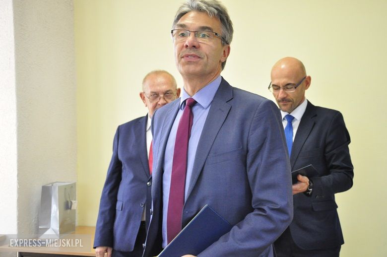 Sesja w Kostomłotach i podziękowanie dla radnych