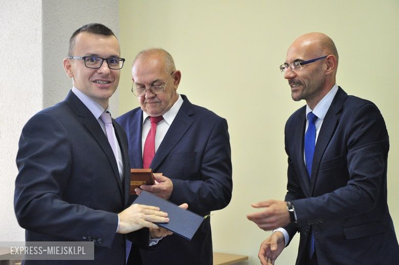 Sesja w Kostomłotach i podziękowanie dla radnych