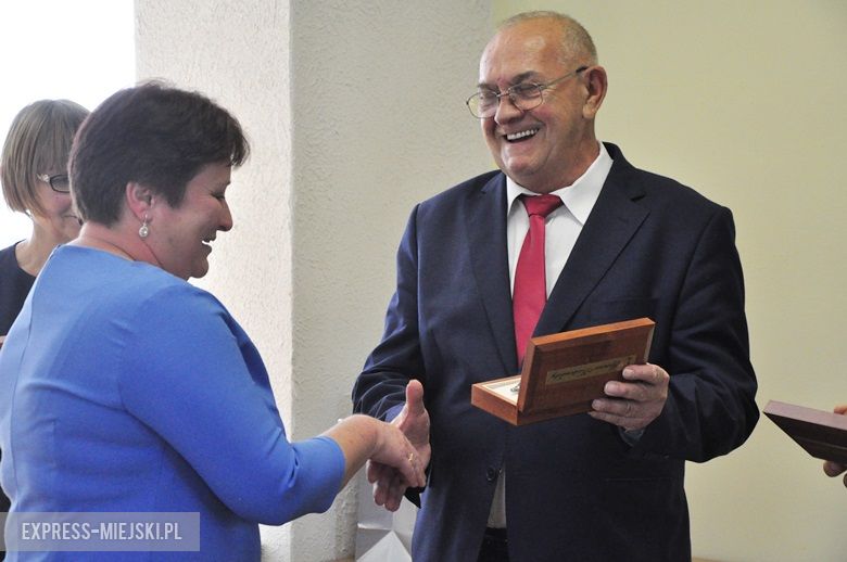 Sesja w Kostomłotach i podziękowanie dla radnych