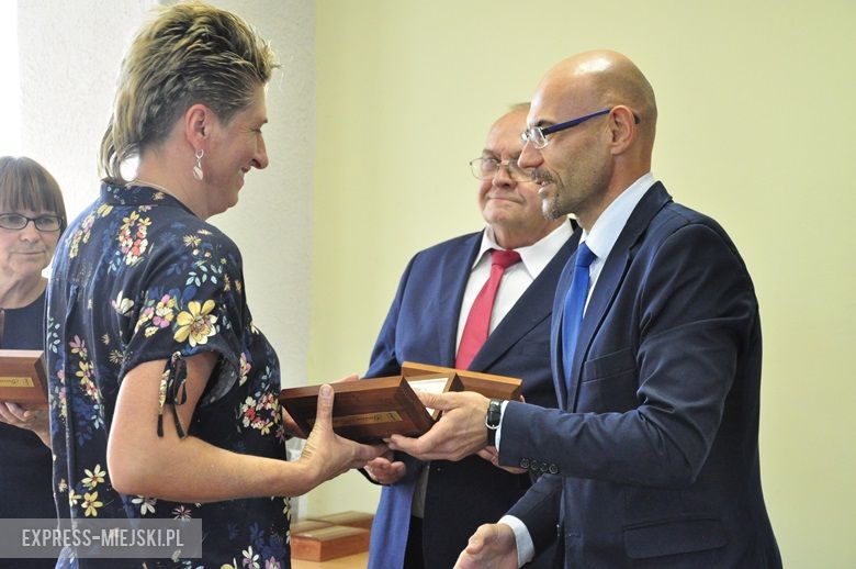 Sesja w Kostomłotach i podziękowanie dla radnych