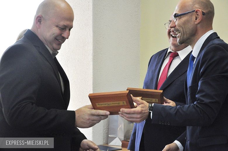 Sesja w Kostomłotach i podziękowanie dla radnych