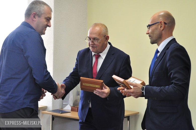 Sesja w Kostomłotach i podziękowanie dla radnych