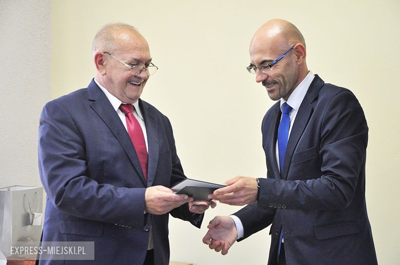 Sesja w Kostomłotach i podziękowanie dla radnych