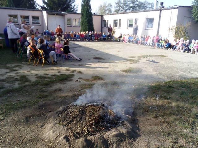 Dzień pieczonego ziemniaka w przedszkolu Pod Topolą
