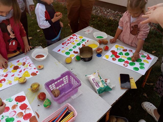 Dzień pieczonego ziemniaka w przedszkolu Pod Topolą