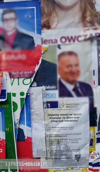 Tablice ogłoszeniowe w Środzie Sląskiej