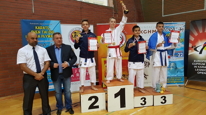 Młodzi karatecy na turnieju w Legnicy zdobyli 11 medali