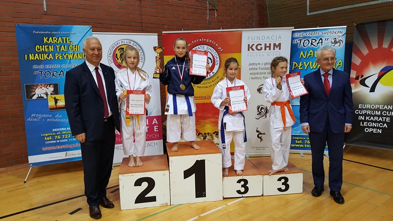 Młodzi karatecy na turnieju w Legnicy zdobyli 11 medali