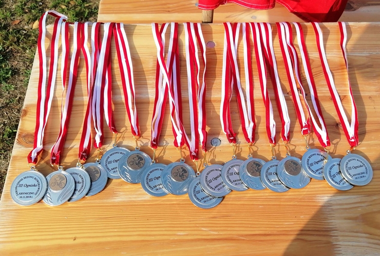 Przejechali 100 kilometrów dla Niepodległej