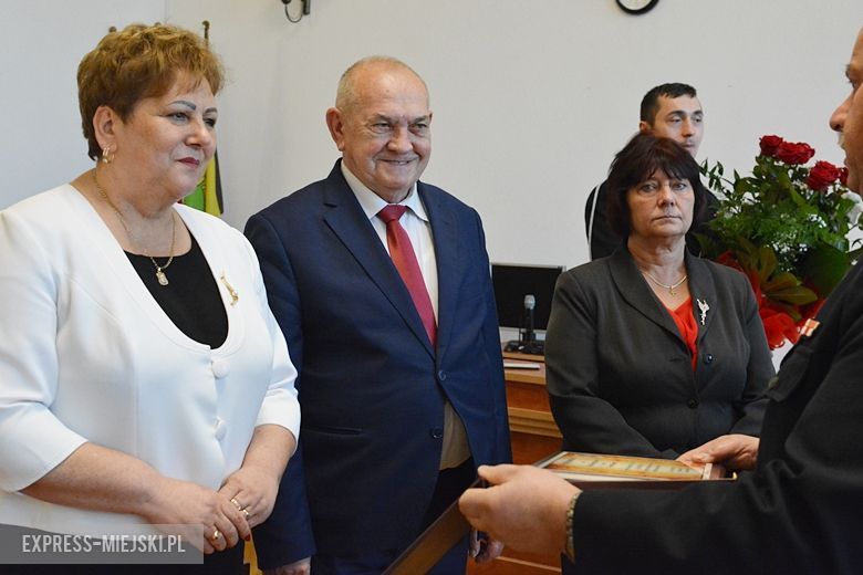 Wręczenie podziękowań wójtom i skarbnikowi